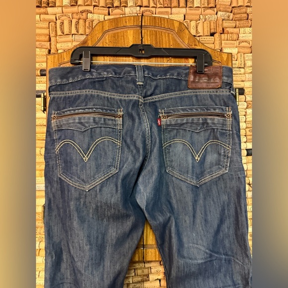 LEVI SELVEDGE 514 Slim Straight fit denim w leather pocket and patch size 36x30 - Picture 6 of 9